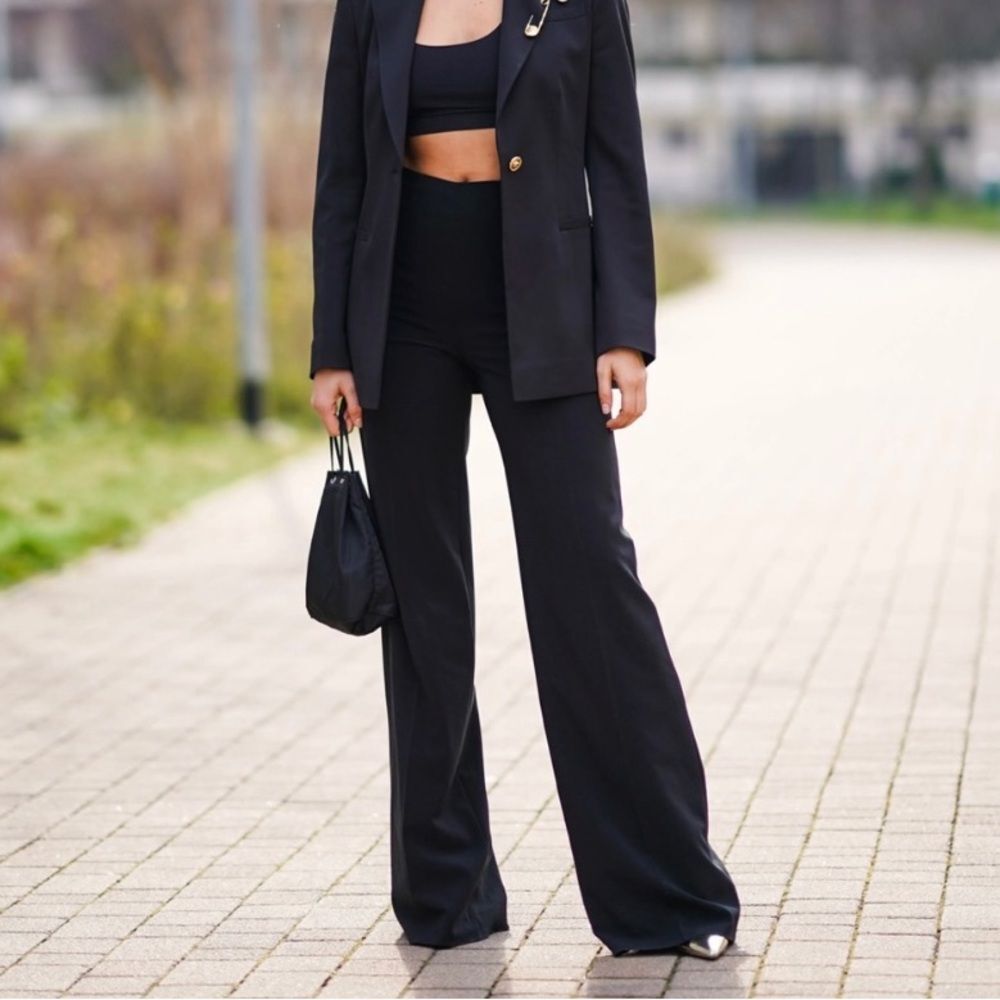 & Other Stories Flared High Waist Trousers Black Flare Leg Pants Women’s 6 Flowy